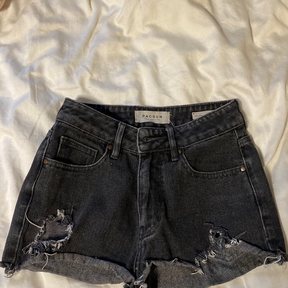 PacSun black jean shorts!